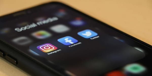 Social Media and Therapy: How Digital Life Impacts Mental Health Treatment